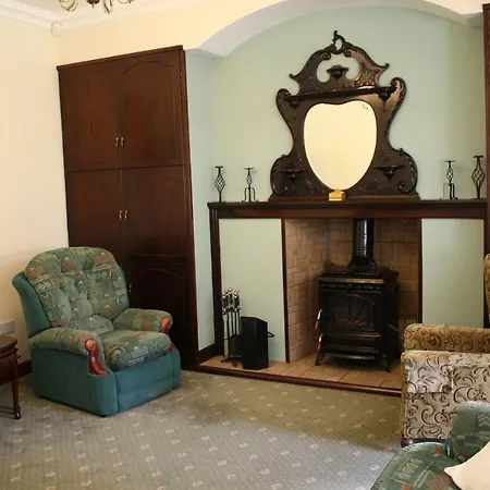 River View House * Palmerstown Bridge